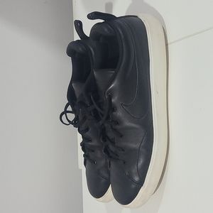 Nike Course Classic Men's 905232-001 Black Sail Spikeless Golf Shoes Size 13 Men